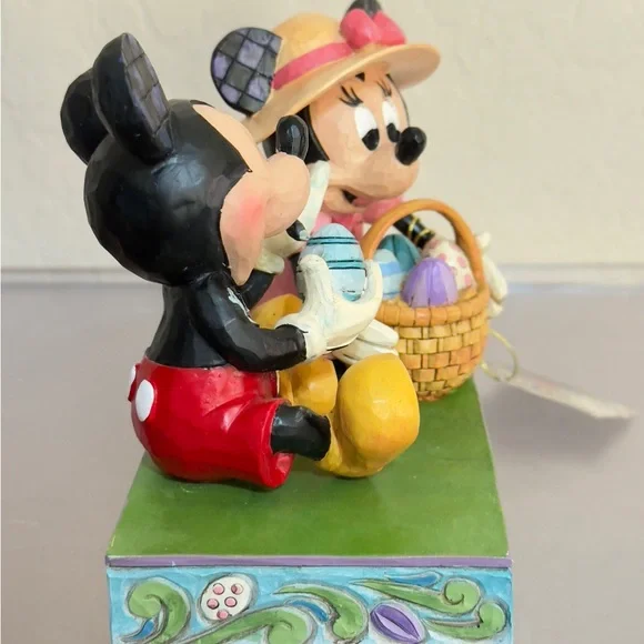 Jim Shore Disney Traditions Mickey & Minnie Mouse Easter Artistry 6008319 (1488) - Picture 10 of 16